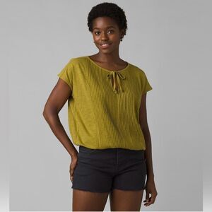 PrAna Ocupas Popover sweet grass short size small sleeve short sleeve top 💗 XS